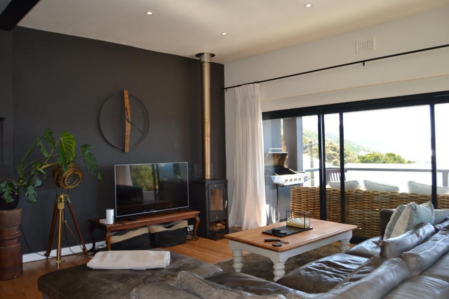 To Let 2 Bedroom Property for Rent in Simons Town Western Cape